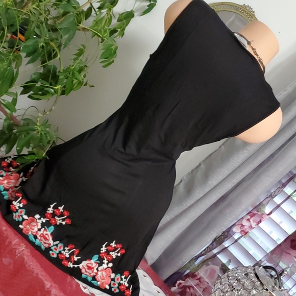 LAST ONE 2021 Deep V Dress - Picture 9 of 14